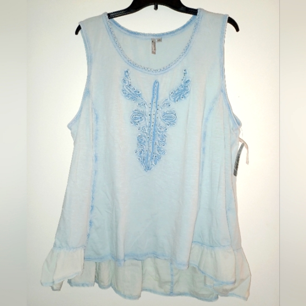 New Directions Sleeveless Blouse With Western Embellishments.   Size 1X